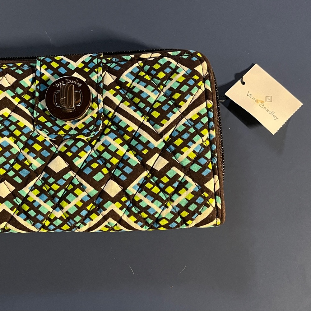 Vera Bradley RFID Turnlock Wallet Rainforest - Picture 3 of 3